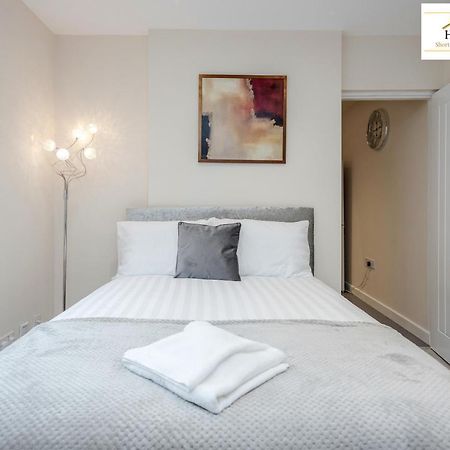 Bedford Hospital Victoria Apartments A And B By Homely Spaces Short Lets & Serviced Accommodation Экстерьер фото