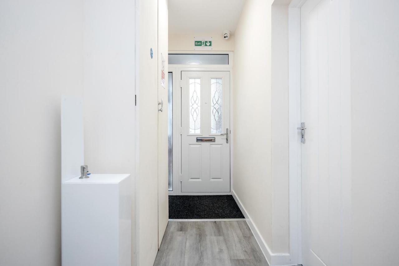 Bedford Hospital Victoria Apartments A And B By Homely Spaces Short Lets & Serviced Accommodation Экстерьер фото