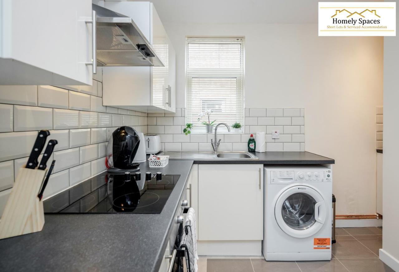 Bedford Hospital Victoria Apartments A And B By Homely Spaces Short Lets & Serviced Accommodation Экстерьер фото