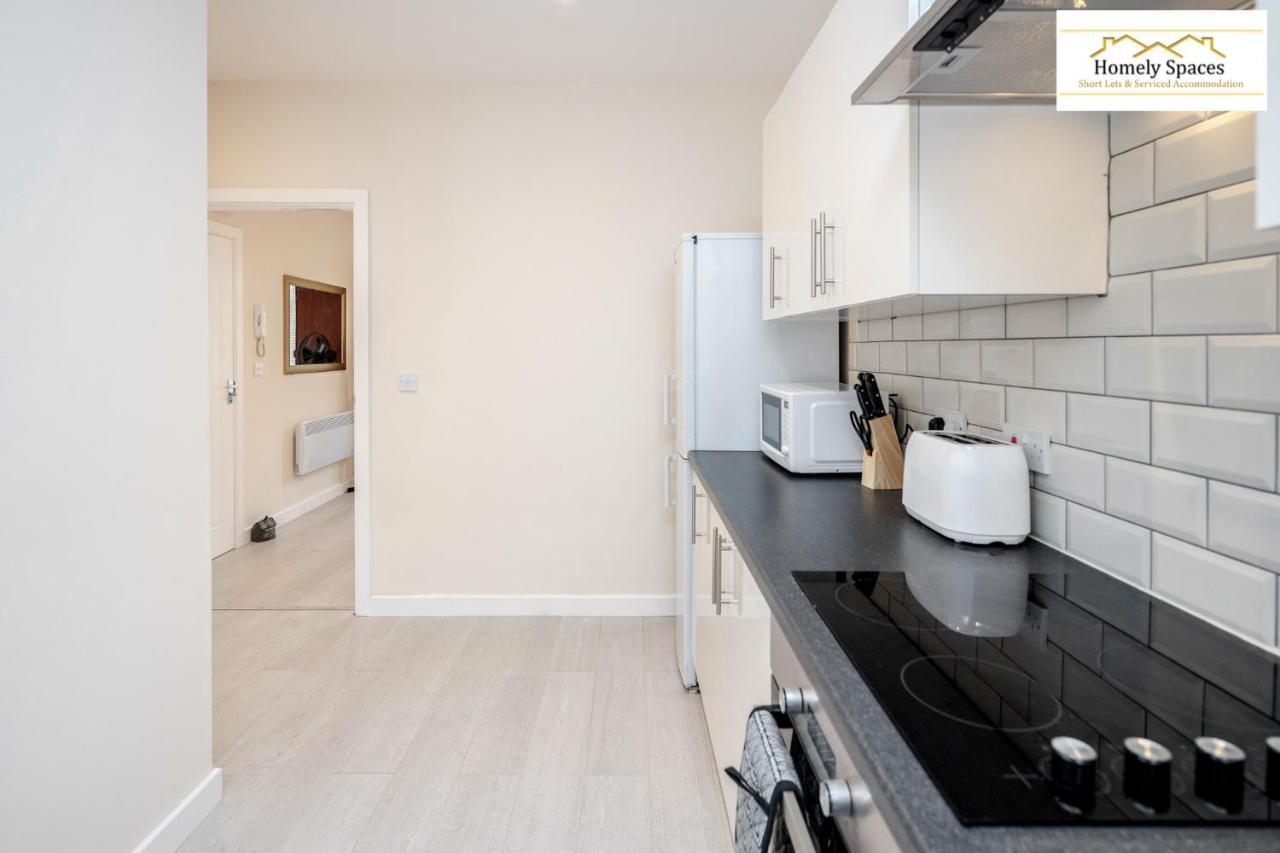 Bedford Hospital Victoria Apartments A And B By Homely Spaces Short Lets & Serviced Accommodation Экстерьер фото